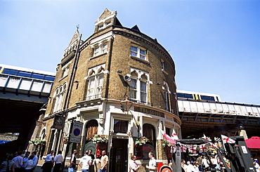 The Globe Pub, Southwark, London, England, United Kingdom, Europe