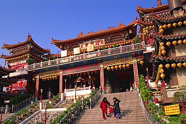 Chi-ming-tang Temple, Lotus Lake, Kaohsiung, Taiwan, Asia