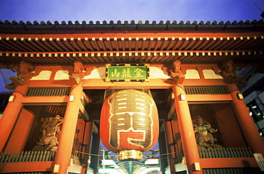 Lantern at Kaminarimon Gate, Asakusa Kannon Temple, Asakusa, Tokyo, Japan, Asia