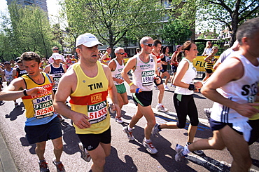 Crowd of runners, London Marathon, London, England, United Kingdom, Europe