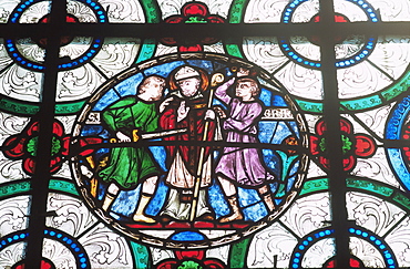 Stained glass window depicting the murder of Thomas A Becket, Archbiship of Canterbury, Canterbury Cathedral, UNESCO World Heritage Site, Canterbury, Kent, England, United Kingdom, Europe