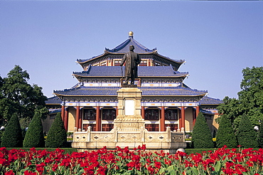 Sun Yatsen statue and Memorial Hall, Yuexiu Park, Guangzhou, Guangdong Province, China, Asia