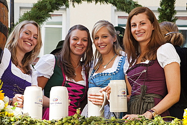 Girls in traditional Bavarian costume, Oktoberfest Parade, Oktoberfest, Munich, Bavaria, Germany, Europe