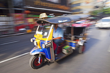 Tuk tuk, Chinatown, Bangkok, Thailand, Southeast Asia, Asia