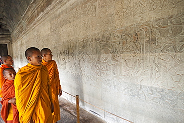 The Bas Relief Galleries depicting scenes from The Ramayana Epic, Angkor Wat, Angkor, UNESCO World Heritage Site, Siem Reap, Cambodia, Indochina, Southeast Asia, Asia