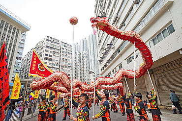 Dragon dance, Tai Kok Tsui Temple Fair, Hong Kong, China, Asia