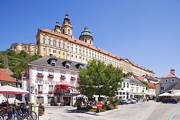 Town centre and the Benedictine Abbey, Melk, Wachau Cultural Landscape, UNESCO World Heritage Site, Austria, Europe