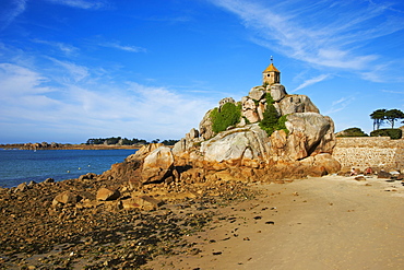 Notre Dame of Port Blanc church, Port Blanc, Cote de Granit Rose, Cotes d'Armor, Brittany, France, Europe