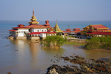 Paya Yele, monastery, floating temple, Kyaikkami, Mawlamyine (Moulmein) area, Mon State, Myanmar (Burma), Asia