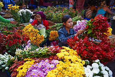 Flower market, Hpa-an, Karen State, Myanmar (Burma), Asia