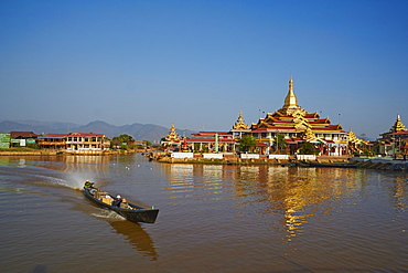 Paya Phaung Daw Oo, Inle Lake, Shan State, Myanmar (Burma), Asia