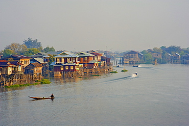 Nampan village, Inle Lake, Shan State, Myanmar (Burma), Asia