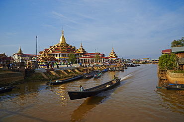 Temple, Paya Phaung Daw Oo, Inle Lake, Shan State, Myanmar (Burma), Asia