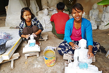 Marble carving, Mandalay, Myanmar (Burma), Asia