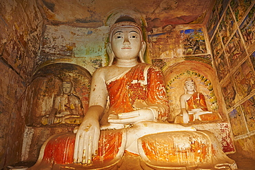 Buddha statue in the Po Win Daung Buddhist cave, dating from the 15th century, Monywa, Sagaing Division, Myanmar (Burma), Asia