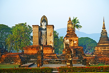 Wat Mahatat, Sukhothai Historical Park, UNESCO World Heritage Site, Sukhothai, Thailand, Southeast Asia, Asia