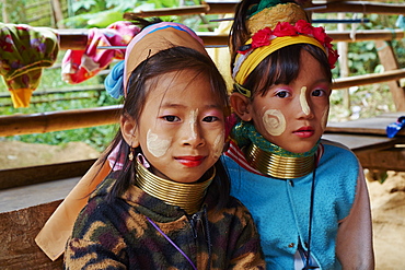 Long Neck girls (giraffe girls) (Padaung girls, Mae Hong Son, Thailand, Southeast Asia, Asia