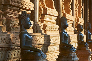 Statues of the Buddha, Haw Pha Kaeo, Vientiane, Laos, Indochina, Southeast Asia, Asia