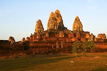 Ruins of Ta Keo temple dating from the 10th century, Angkor, UNESCO World Heritage Site, Siem Reap, Cambodia, Indochina, Southeast Asia, Asia