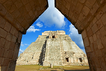 Pyramid of the Magician, Mayan archaeological site, Uxmal, UNESCO World Heritage Site, Yucatan State, Mexico, North America