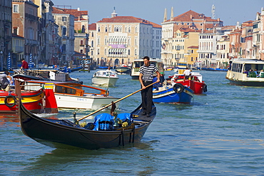 Boats and gondolas on the Grand Canal, Venice, UNESCO World Heritage Site, Veneto, Italy, Europe