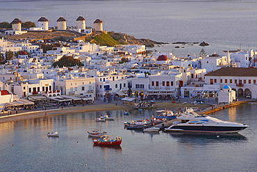 Five windmills (Kato Mili), old harbour, Mykonos town, Chora, Mykonos Island, Cyclades, Greek Islands, Greece, Europe