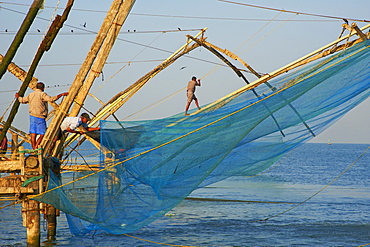 Chinese fishing nets, Cochin, Kerala, India, Asia