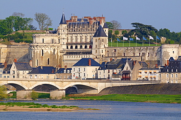 Chateau d'Amboise and River Loire, UNESCO World Heritage Site, Loir et Cher, Loire Valley, France, Europe