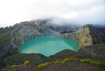 Crater of Kelimutu Volcano, 1640m, Flores Island, Indonesia, Southeast Asia, Asia