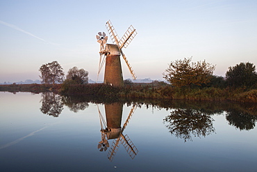 Beautiful calm conditions on the River Ant in the Norfolk Broads at Turf Fen, Norfolk, England, United Kingdom, Europe