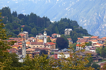 View of mountain village of Civenna, Bellagio, Lake Como, Lombardy, Italy, Europe