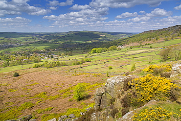 View from Baslow Edge towards Curbar Edge and Calver Village, Derbyshire Dales, Derbyshire, England, United Kingdom, Europe