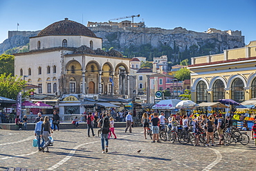 View of Monastiraki Square with The Acropolis visible in the background, Monastiraki District, Athens, Greece, Europe