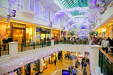 Interior of Meadowhall Shopping Centre at Christmas, Sheffield, South Yorkshire, Yorkshire, England, United Kingdom, Europe