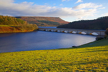 Ladybower Reservoir, Derwent Valley, Peak District National Park, Derbyshire, England, United Kingdom, Europe