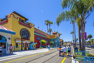 View of Santa Cruz Beach entrance on promenade, Santa Cruz, California, United States of America, North America