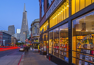 View of Transamerica Pyramid building on Columbus Avenue, North Beach, San Francisco, California, United States of America, North America