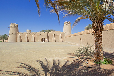 Al Jahili Fort, Al Jahili Park, Al Ain, Abu Dhabi, United Arab Emirates, Middle East 