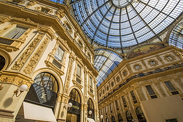 View of the interior of Galleria Vittorio Emanuele II, Milan, Lombardy, Italy, Europe