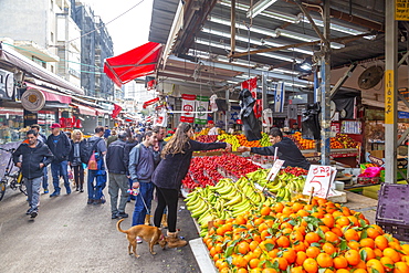 View of fruit stall in Had veHalak Market on Ha Carmel Street, Tel Aviv, Israel, Middle East