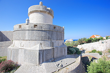 Minceta Fort and Old Town Walls, UNESCO World Heritage Site, Dubrovnik, Dalmatia, Croatia, Europe 