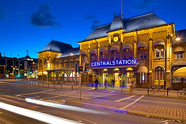 Central Station at dusk, Drottningtorget, Gothenburg, Sweden, Scandinavia, Europe 