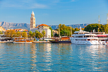 Split Harbour with Cathedral of Saint Domnius, Split, Dalmatian Coast, Croatia, Europe