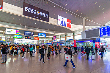 View of interior of Chengdu Railway Station, Chengdu, Sichuan, China, Asia