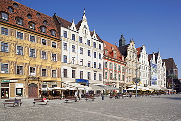 Colourful architecture, Market Square, Old Town, Wroclaw, Silesia, Poland, Europe