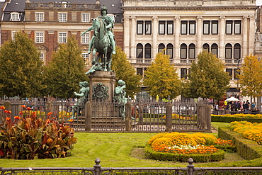 Kongens Nytorv and statue, Copenhagen, Denmark, Scandinavia, Europe