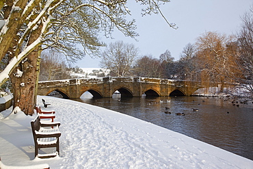 Bridge over the Wye River, Bakewell, Derbyshire, England, United Kingdom, Europe