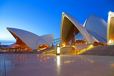 Sydney Opera House at Dusk, UNESCO World Heritage Site, Sydney, New South Wales, Australia, Oceania