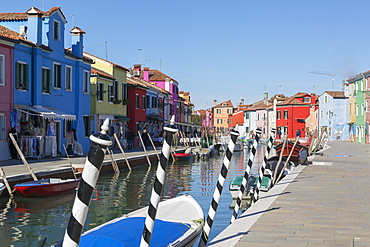 Canal and colourful facades, Burano, Veneto, Italy, Europe