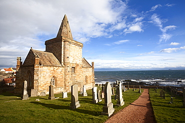 The Auld Kirk and Kirkyard on the Fife Coast at St. Monans, Fife, Scotland, United Kingdom, Europe